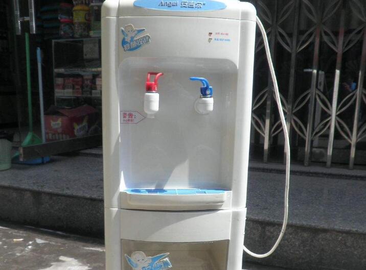 安吉尔饮水机安装和使用说明 不会安装使用饮水机用的同学来看看1