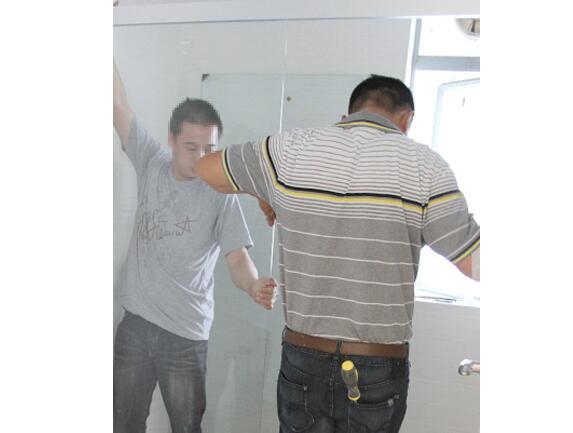 淋浴室钢化玻璃门如何预防自爆？浴室钢化玻璃门防爆技巧3