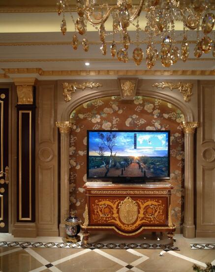 金色奢华欧式客厅电视背景墙装修效果图 让您立马变“土豪”2