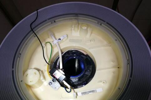 电热水器怎么清洗？蜜罐蚁图文教您怎么清洗电热水器内部的污垢7