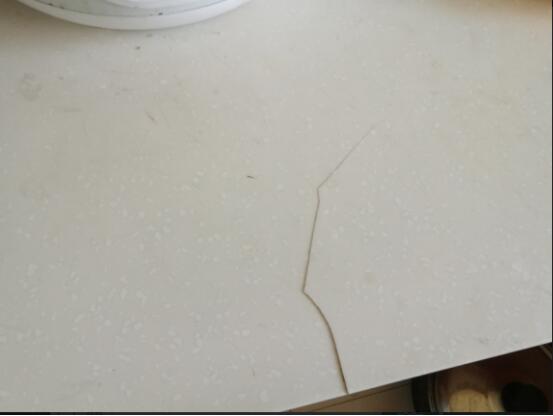 厨房台面裂缝怎么处理？厨房台面裂缝用什么胶修复？1