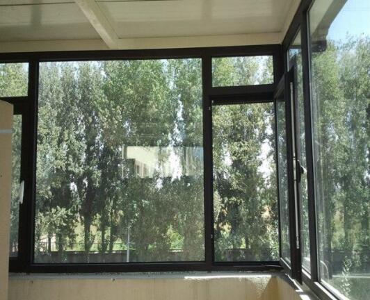 铝合金门窗价格多少钱一平方米？1000元/平米铝合金门窗价格合适吗？