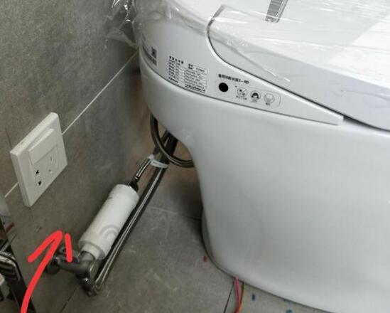 智能马桶水电预留尺寸一般是多少比较合适？马桶旁边插座和上水管高度是多少？1