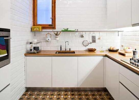 小户型整体厨房装修费用是多少钱？小户型厨房装修大概要花多少钱？3