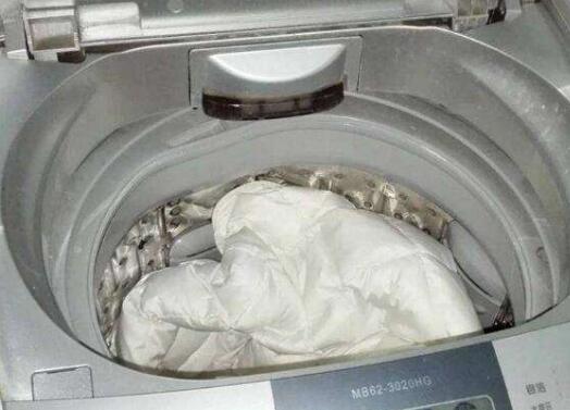 丝绵被可以用洗衣机洗吗？