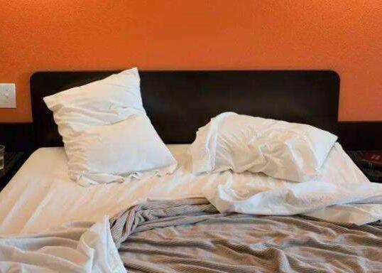 床被别人睡的化解方法有哪些？有人说用红包化解靠谱吗？2