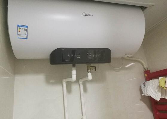 热水器是一直开着还是用时开省电？