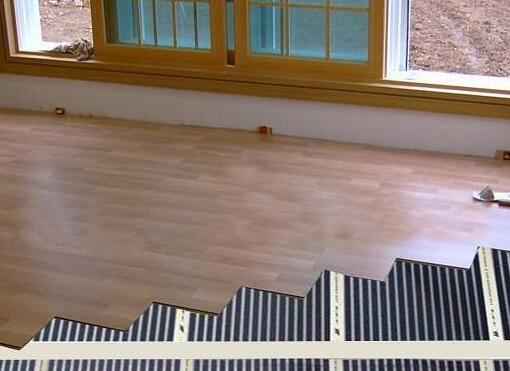 地暖铺木地板好还是瓷砖好？哪个更适合地暖使用？6