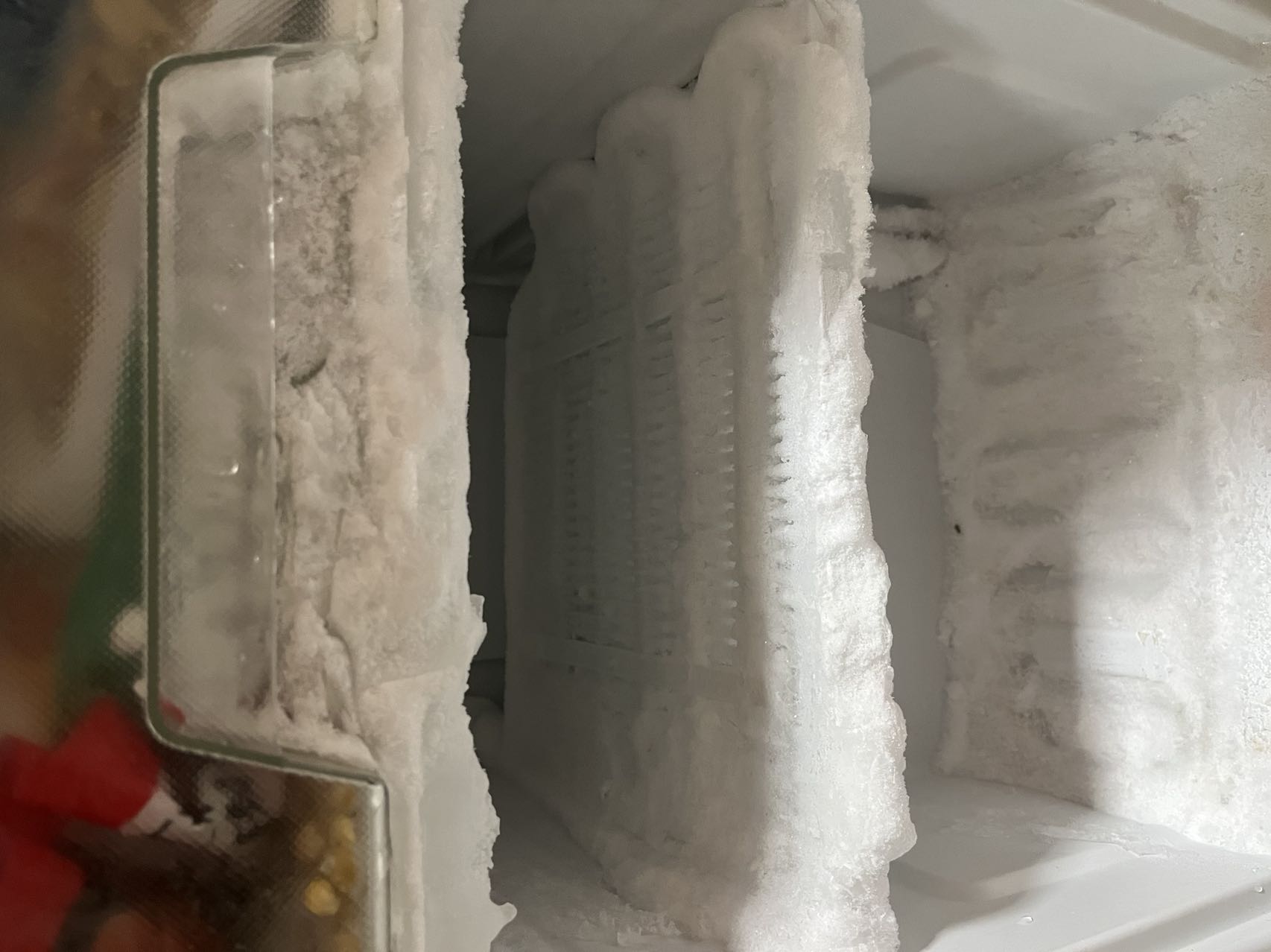 冰箱起霜凍冰怎么回事？最快的除冰方法只有一個！