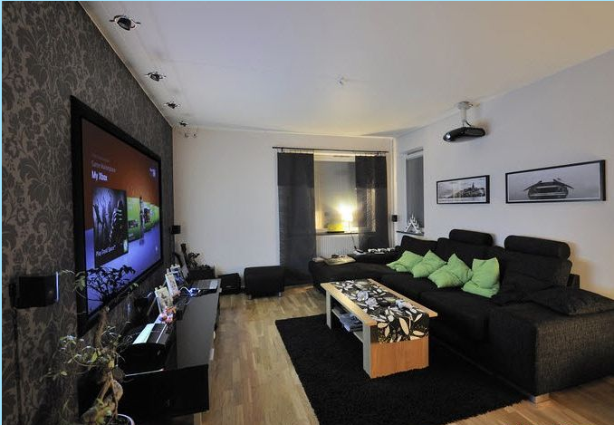 福州碧玉楼现代大客厅嵌入式电视墙黑色组合沙发桃木色茶几实木地板客厅投影仪效果图