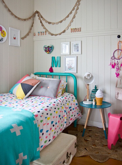 一组DIY亮丽多彩的蓝色儿童房装修效果图