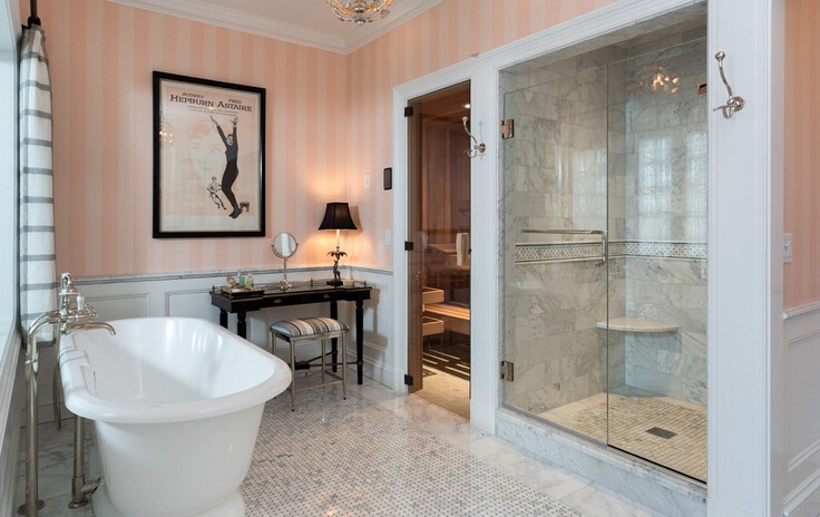 灰白色的大理石风格独立浴室装修效果图