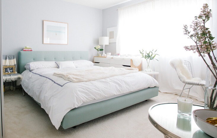 一套干净整洁的简欧风格大卧室装修效果图