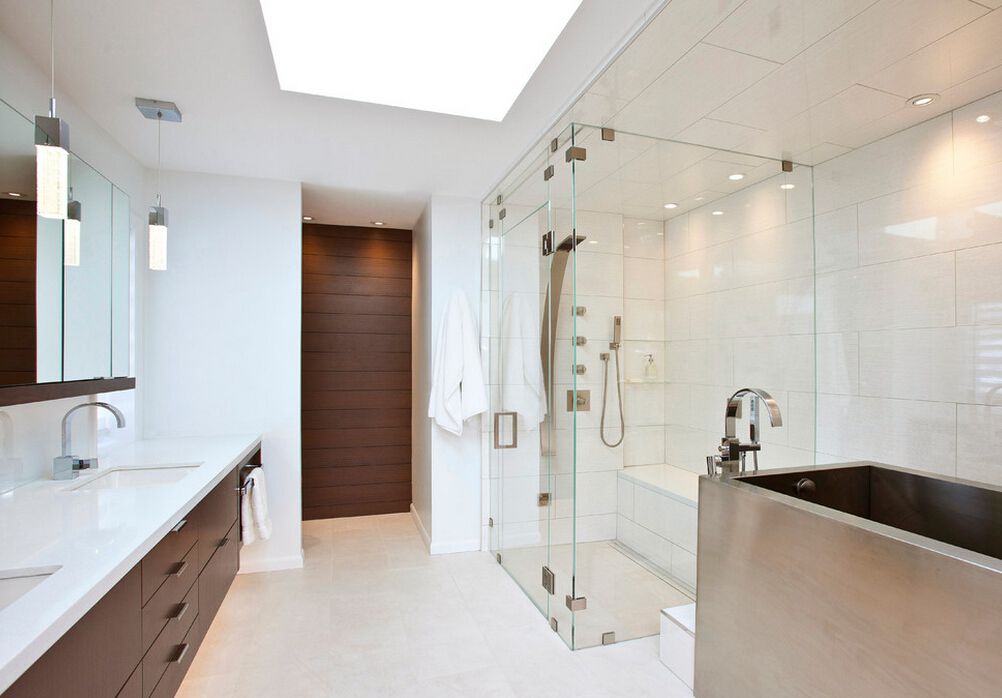 采光极好现代简约白色风格的卫生间淋浴房淋浴间装修效果图