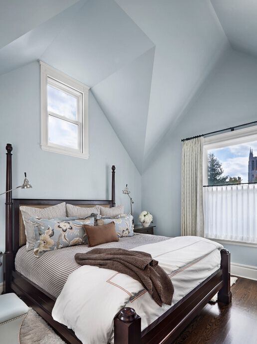 2张纯实木美式风格的卧室装修效果图