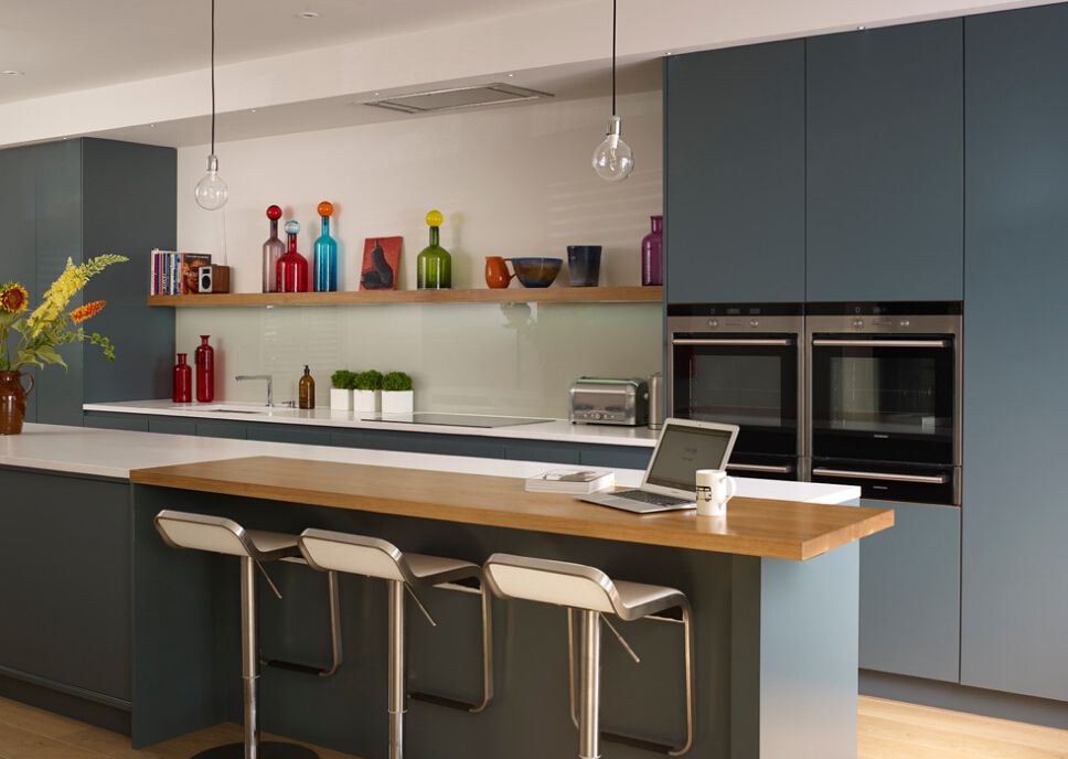 一张淡雅灰美式开放式风格厨房装修效果图