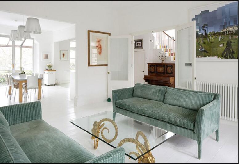 张家口中胜云城白色墙壁客厅玻璃茶几布艺沙发效果图