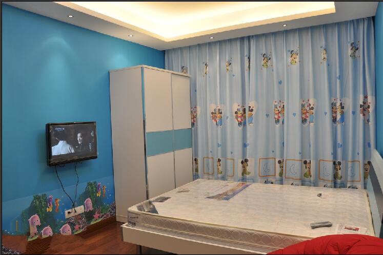 大同凯顺佳园30平米儿童房米奇窗帘蓝色墙壁衣柜效果图