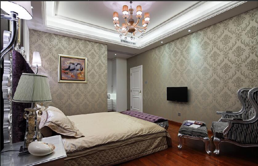 呼伦贝尔华贵小区50平米卧室印花壁纸红木地板床尾凳水晶灯效果图