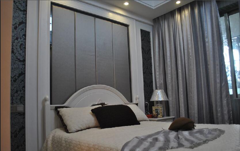 丹东西湖城20平米卧室银灰色窗帘软包床头欧式田园公主床效果图