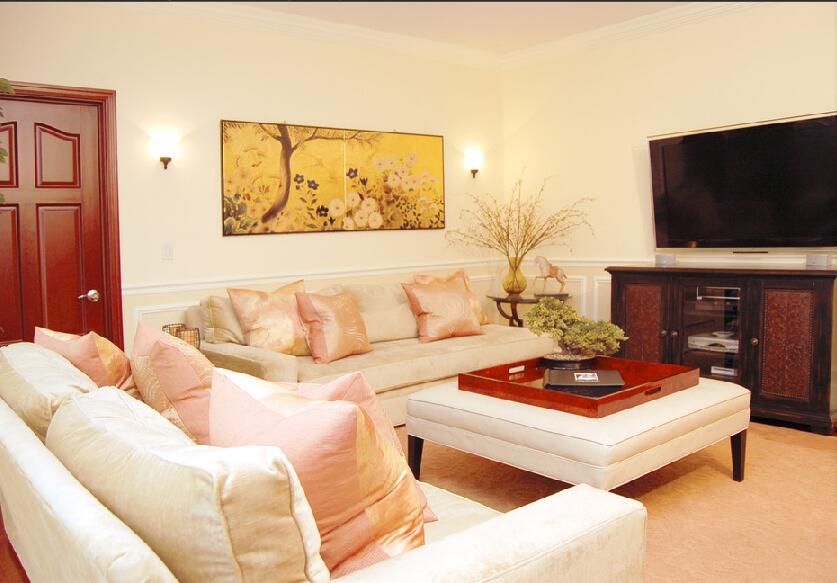 石家庄锦城50平米客厅沙发背景联画白色组合沙发软包茶几效果图