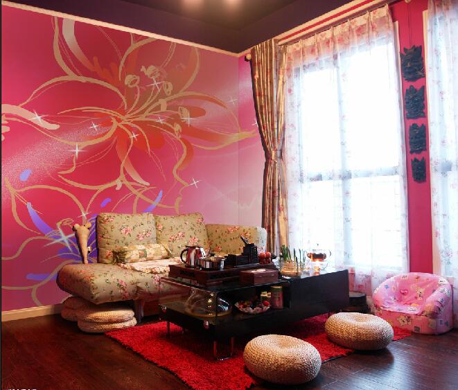 辽源兴清家园红色花朵沙发背景墙双色碎花窗帘藤编沙发凳效果图