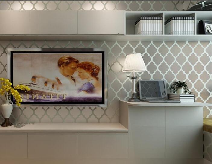 益阳辰润·上海城菱形花纹壁纸白色电视柜墙上置物架花瓶效果图